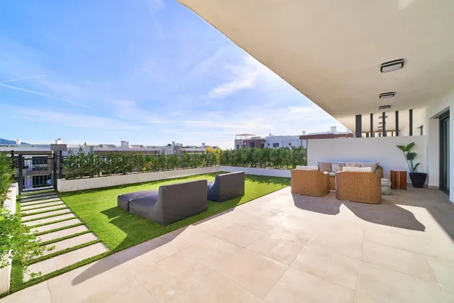 APARTAMENTO DE LUJO CON JARDÍN - foto 4