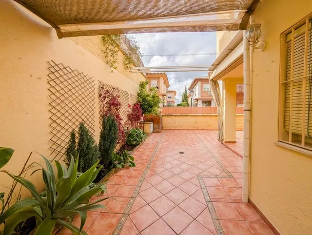 Exclusiva Residencia Unifamiliar en Cájar: Haciendo esquina. Espacio, Calidad y Bienestar para su Familia — 25
