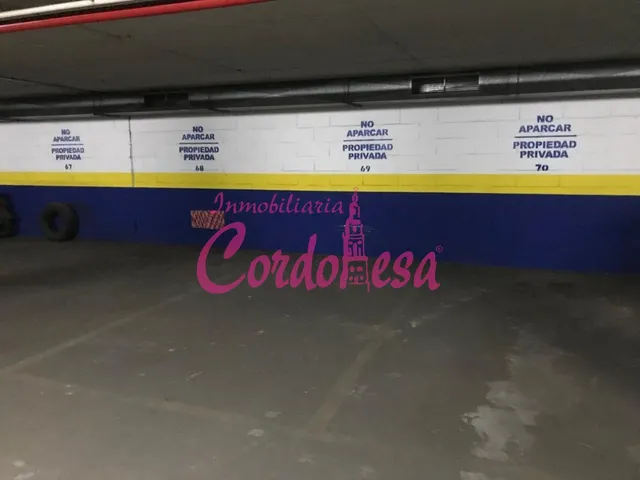 PLAZA DE GARAJE EN AVENIDA DE AEROPUERTO — 2