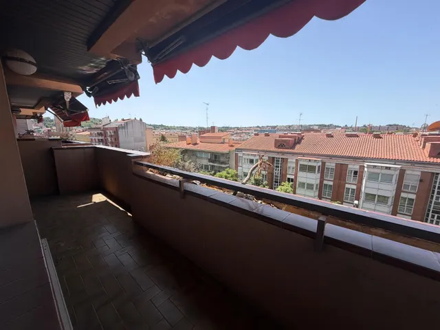 EXCLUSIVA VIVIENDA DE 145 M2 EN EL EDIFICIO GAL·LES DE GIRON - foto 4