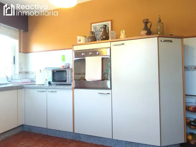 Casa de 3 plantas muy acogedora, con finca extensa - foto 5