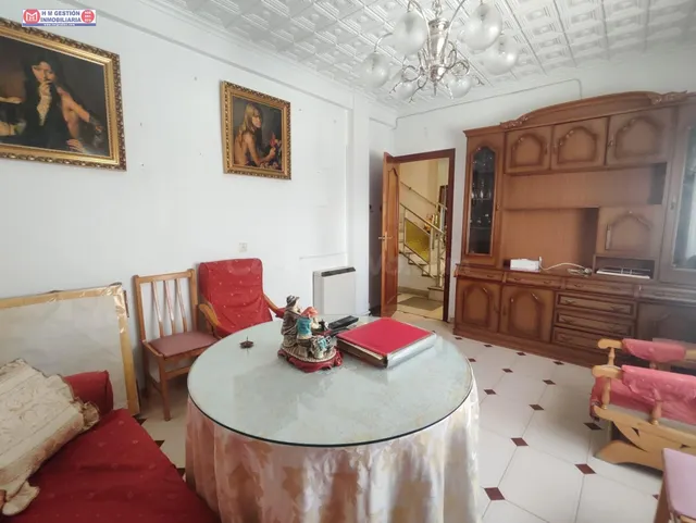 Casa adosada en esquina con dormitorio en planta baja - foto 2