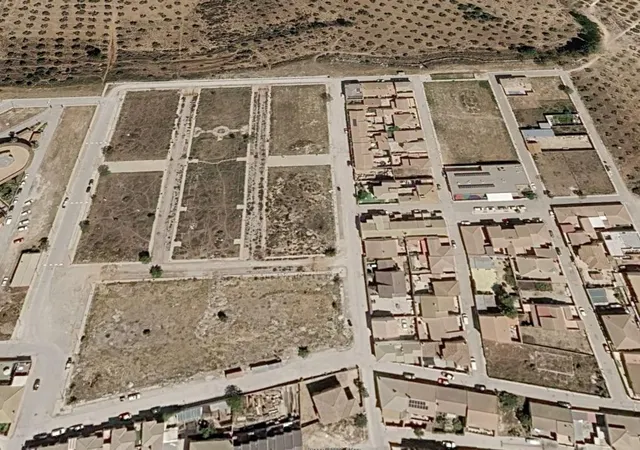 Venta de suelo urbano no consolidado en Iznalloz - Granada - foto 2