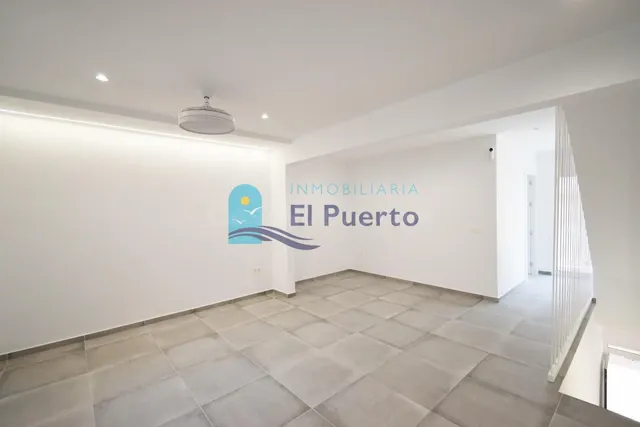 ÁTICO DÚPLEX REFORMADO A UN PASO DEL PASEO MARÍTIMO – REF 11 - foto 3