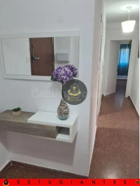 EST/ Piso de CUATRO dormitorios en CARTUJA - foto 3