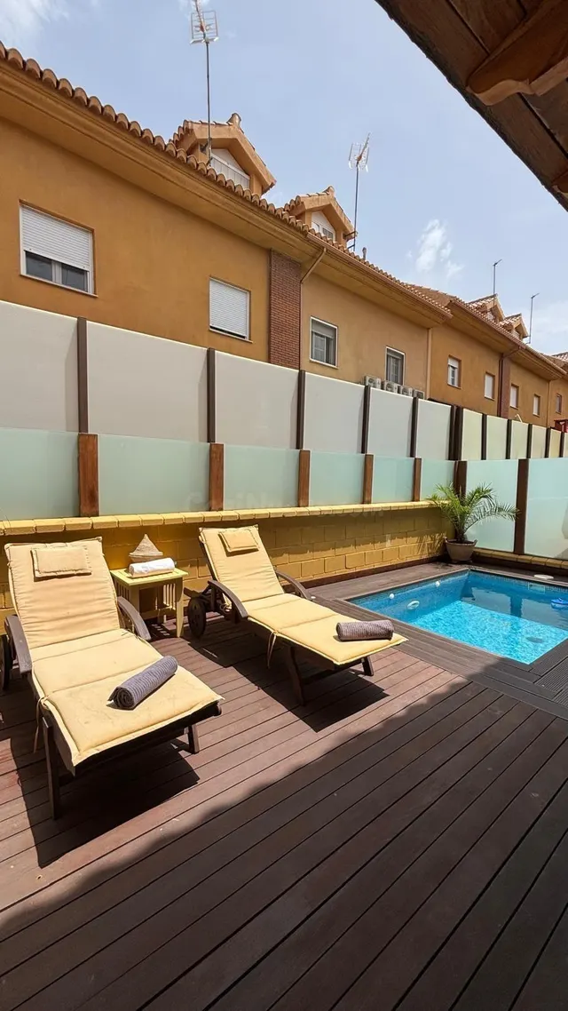 Espectacular vivienda con piscina, buhardilla, bodega y gara