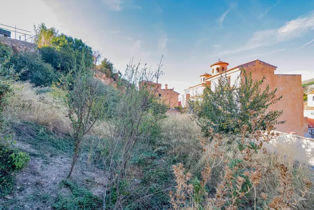 Oportunidad Única: Terreno Urbano en Vélez de Benaudalla - Costa Tropical — 5