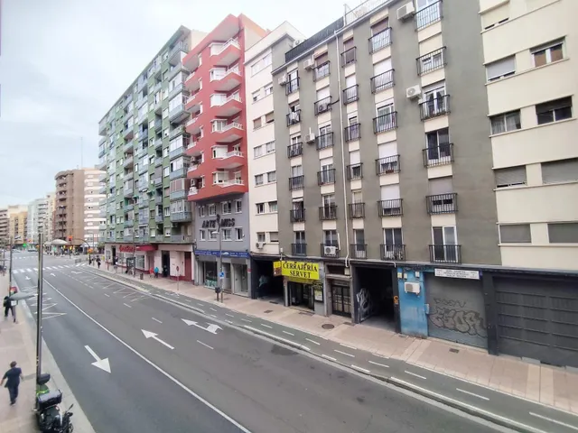 PISO DE 3 DORMITORIOS CON GRAN TERRAZA- C/ MIGUEL SERVET — 10