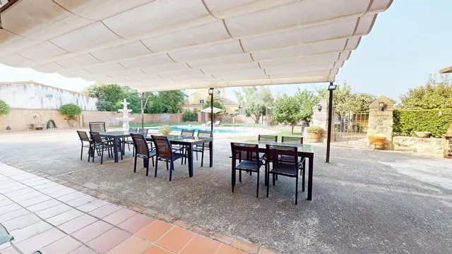 Chalet de lujo en Sansueña, Córdoba con 600 m2 construidos, parcela de 1.500 m2, piscina privada y amplios dormitorios — 21