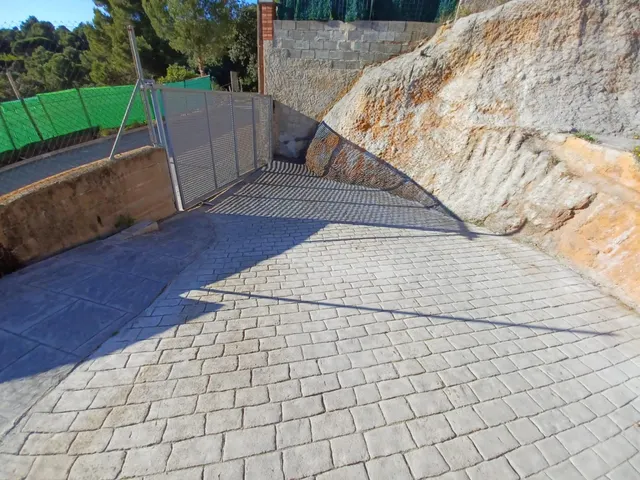 FABULOSA CASA EN VENTA EN PALAFOLLS — 25