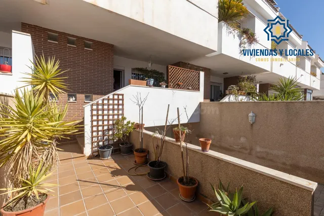 Casa Unifamiliar en Churriana de la Vega - foto 2