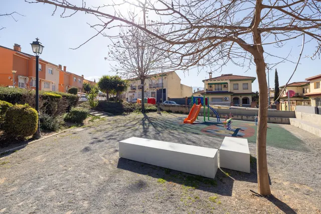 Local de 130 m2, diafano en Gojar, cerca del centro, en zona residencial con mucho paso de vehiculos — 19