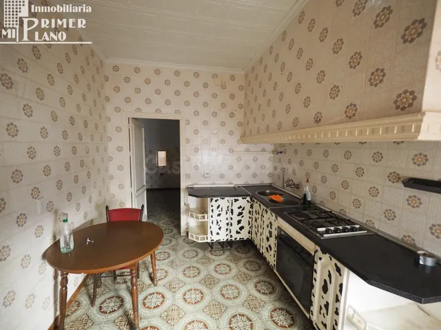 Amplia Casa en Tomelloso a Reformar por €120,000 — 5
