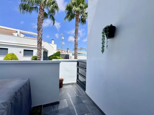 Casa 3 habitaciones 123m² en venta - Lomas de Cabo Roig - foto 5