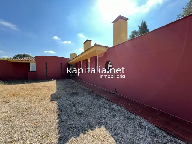 Fantástico chalet a la venta en Ontinyent , zona la Solana . — 7