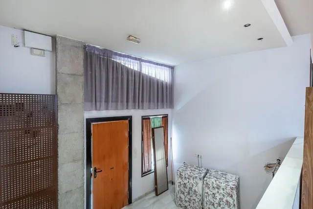 AMPLIA PLANTA BAJA JUNTO ARABIAL CON GARAJE — 15
