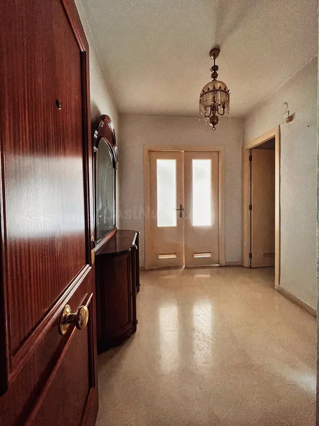 ¡una gran oportunidad para crear el hogar que siempre has soñado! amplio piso de 4 dormitorios con garaje, ascensor y vigilancia nocturna. — 2