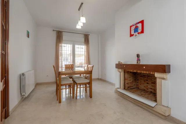 Espectacular chalet adosado en el Vial de Churriana de la Vega: eficiencia, confort y listo para entrar a vivir! — 11