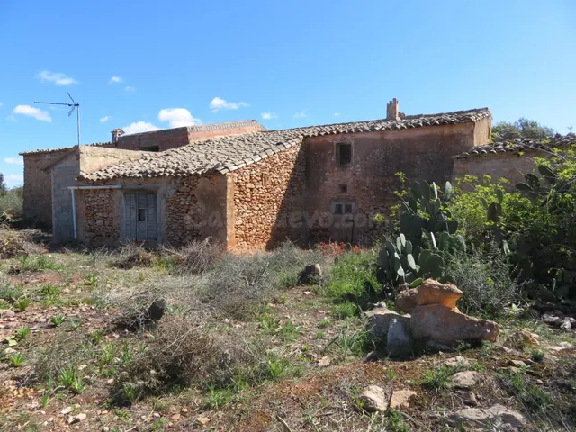 Finca rústica con edificaciones en venta Vallgornera Llucmaj