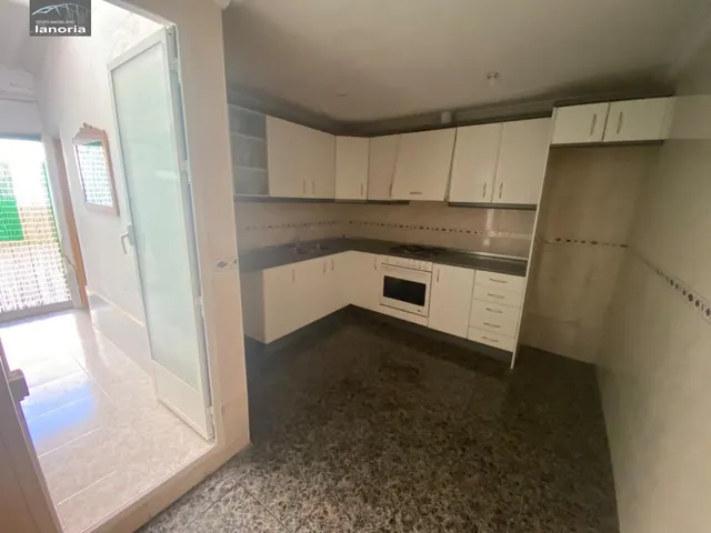 Grupo la Noria VENDE casa independiente con patio en Argamasón. Situado a 20 Kilometros de Albacete capital — 11