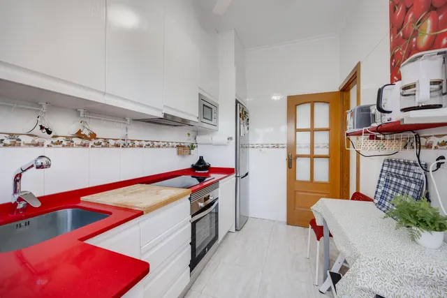 Elegante Propiedad Doble con Vistas al Campo y Acabados de Lujo — 13