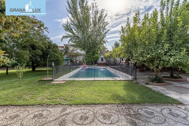 Espectacular Chalet en Ogijares - Ideal para Familias — 6