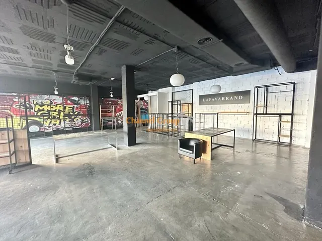 SE ALQUILA LOCAL COMERCIAL EN EL PARQUE EMPRESARIAL!! — 5