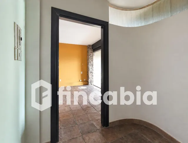 Casa para reformar con patio, balcones y local en Breda — 35