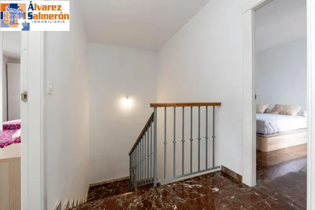 Encantadora Casa Reformada en Ogijares con Vistas y Espacios para Disfrutar — 17