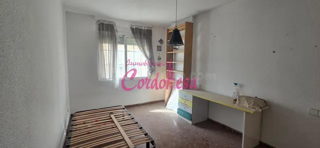Amplio y Conservado Piso en Avenida Barcelona - Oportunidad  - foto 5