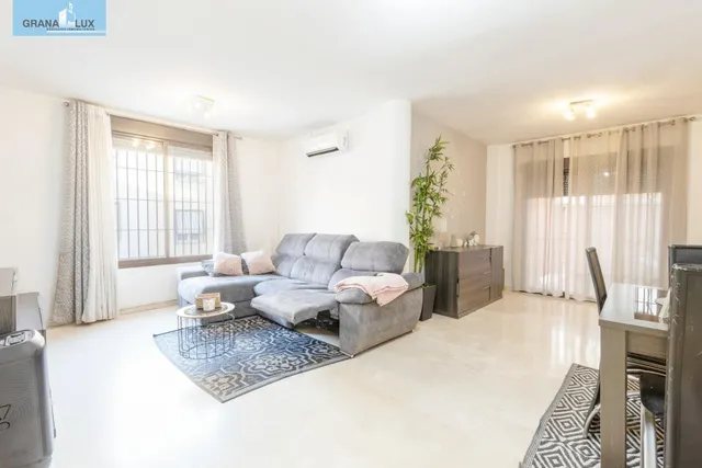 Pareada en Urbanización La Joya — 6