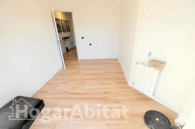 Exclusivo adosado totalmente reformado con terrazas, buhardilla, vistas despejadas y garaje doble — 21