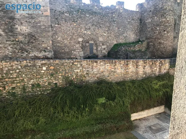SE VENDE PISO CASCO ANTIGUO