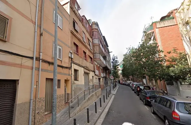 se vende estudio okupado en Calle DALT DELS BANUS, 22 Santa  - foto 2
