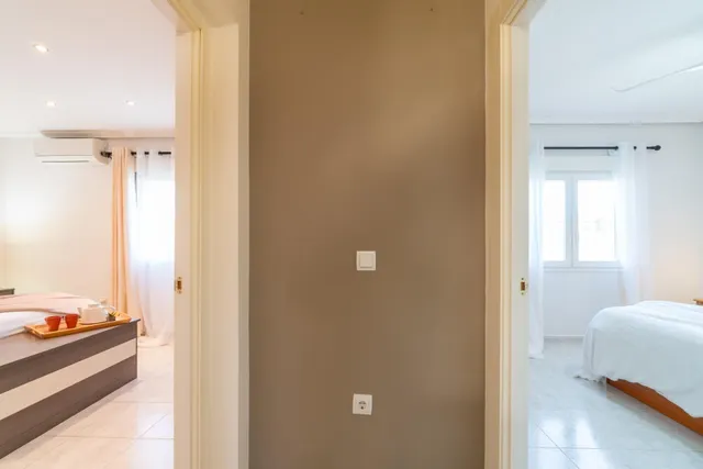 Maravillosa villa de una sola planta (aprox. 161 m2) con gran piscina privada. Cerca de colegios, del La Zenia Boulevard, ¡y a tan solo 15 minutos a pie de Playa Flamenca! — 33