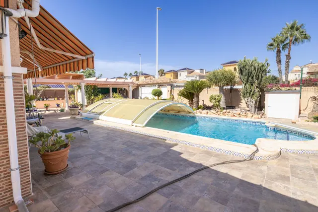 Villa 4 habitaciones 180m² en venta - Lomas de Cabo Roig — 37