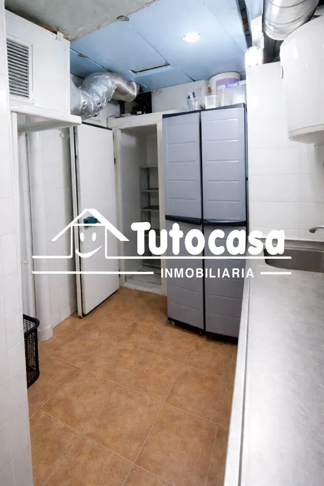 SE  VENDE  piso en planta baja  COMERCIAL  PISO BAJO 100% FINANCIACION . — 18