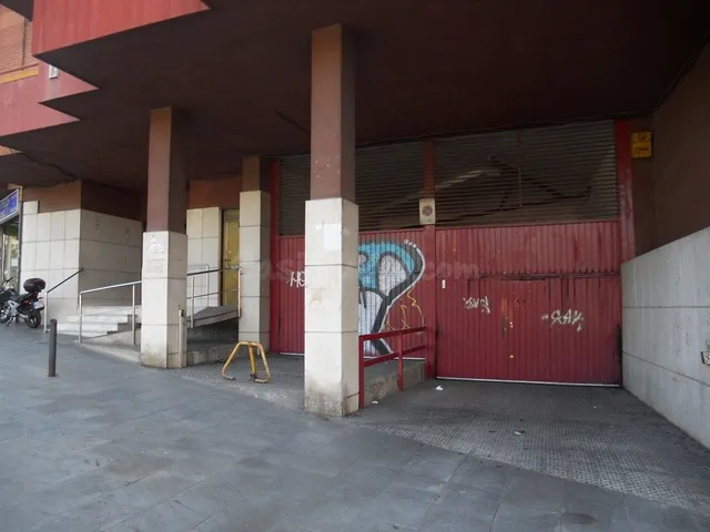 Parking de moto 3m² en alquiler - Cornella de Llobregat - foto 2