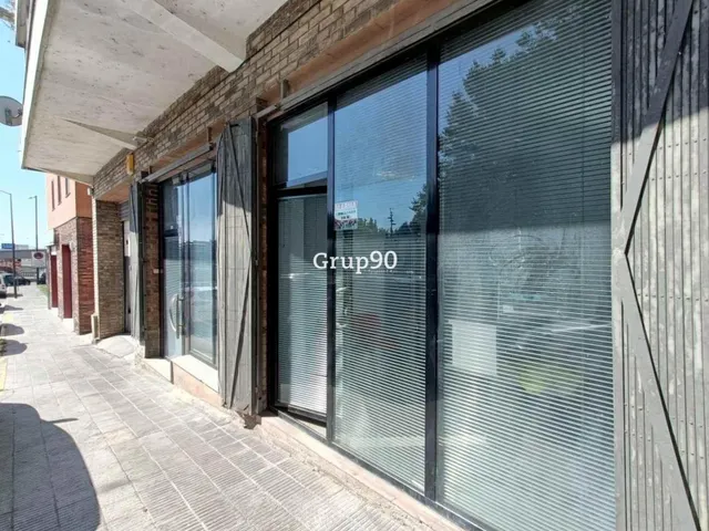 Local comercial a pie de calle de 240m2 en Zona Instituts — 14