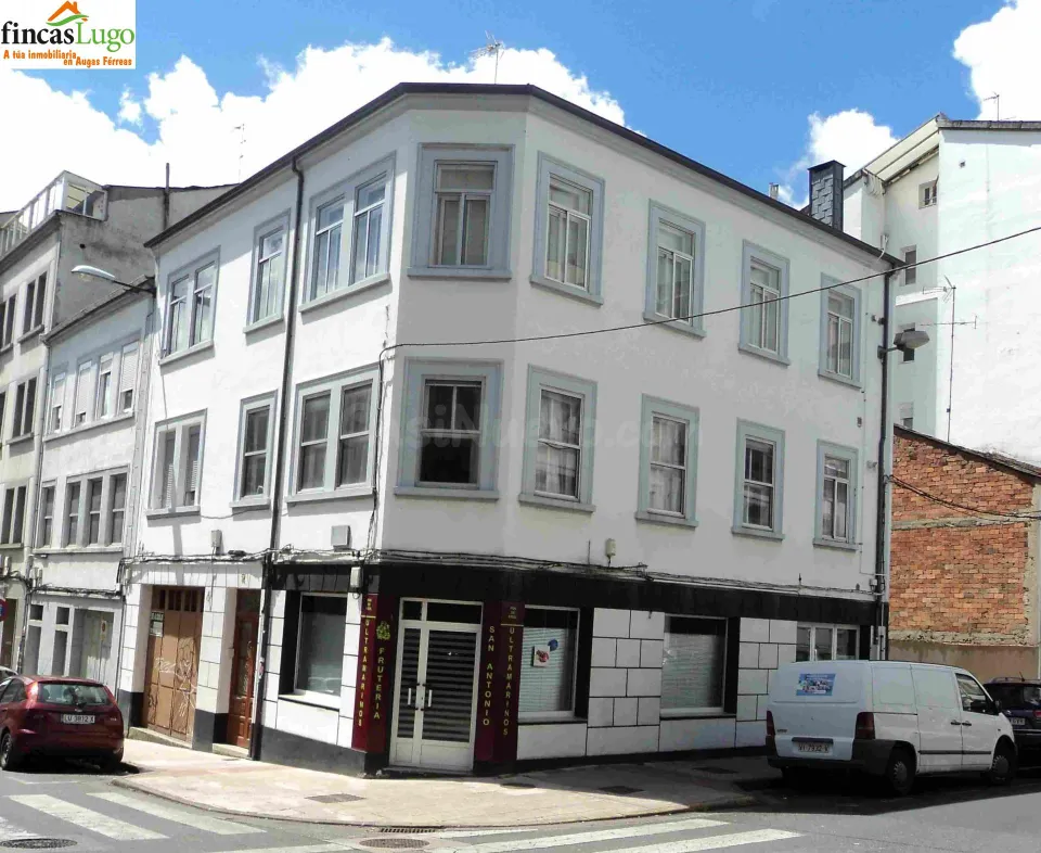 LOCAL COMERCIAL ACONDICIONA EN RUA TUI