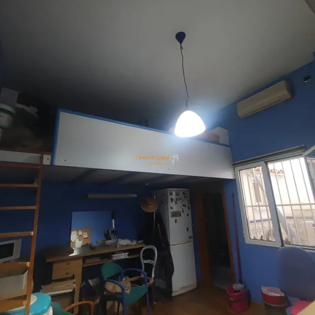SE VENDE LOCAL COMERCIAL — 5