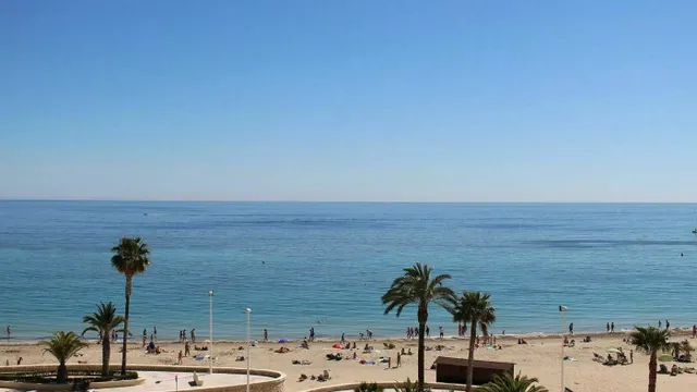 Magnífico apartamento en primera línea de playa. — 7