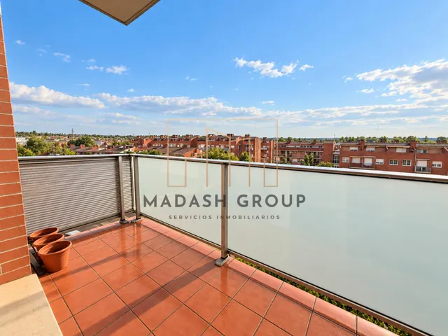 Ático con Terraza Privada en Reus — 11