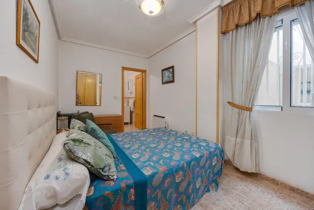 PISO EN TORREVIEJA CERCA DE LA PLAYA DEL CURA — 17