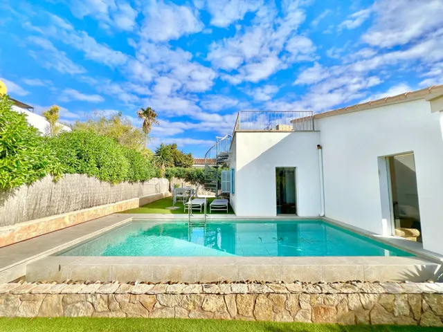 Preciosa casa independiente reformada con piscina a pocos me