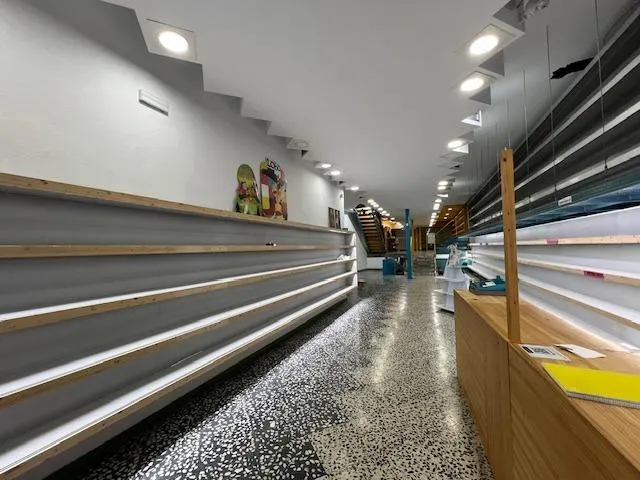 ALQUILER LOCAL MUY CENTRICO, ZONA CALLE SOCIEDAD, 360 M2. APROX. — 3