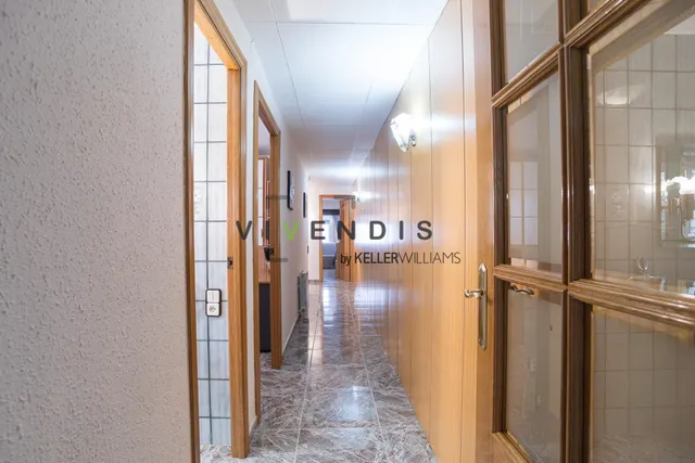 Casa con historia en el casco antiguo de Sant Andreu de la Barca — 39