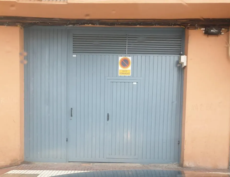 GARAJE PARA MOTO  EN SEGOVIA