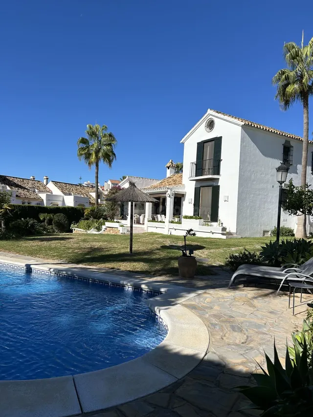 Chalet 4 habitaciones 200m² en venta - Costa Del Sol