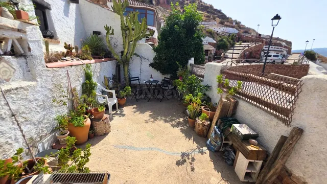 Descubre tu Refugio Ideal: Casa Cueva en Terque, Almería - foto 2
